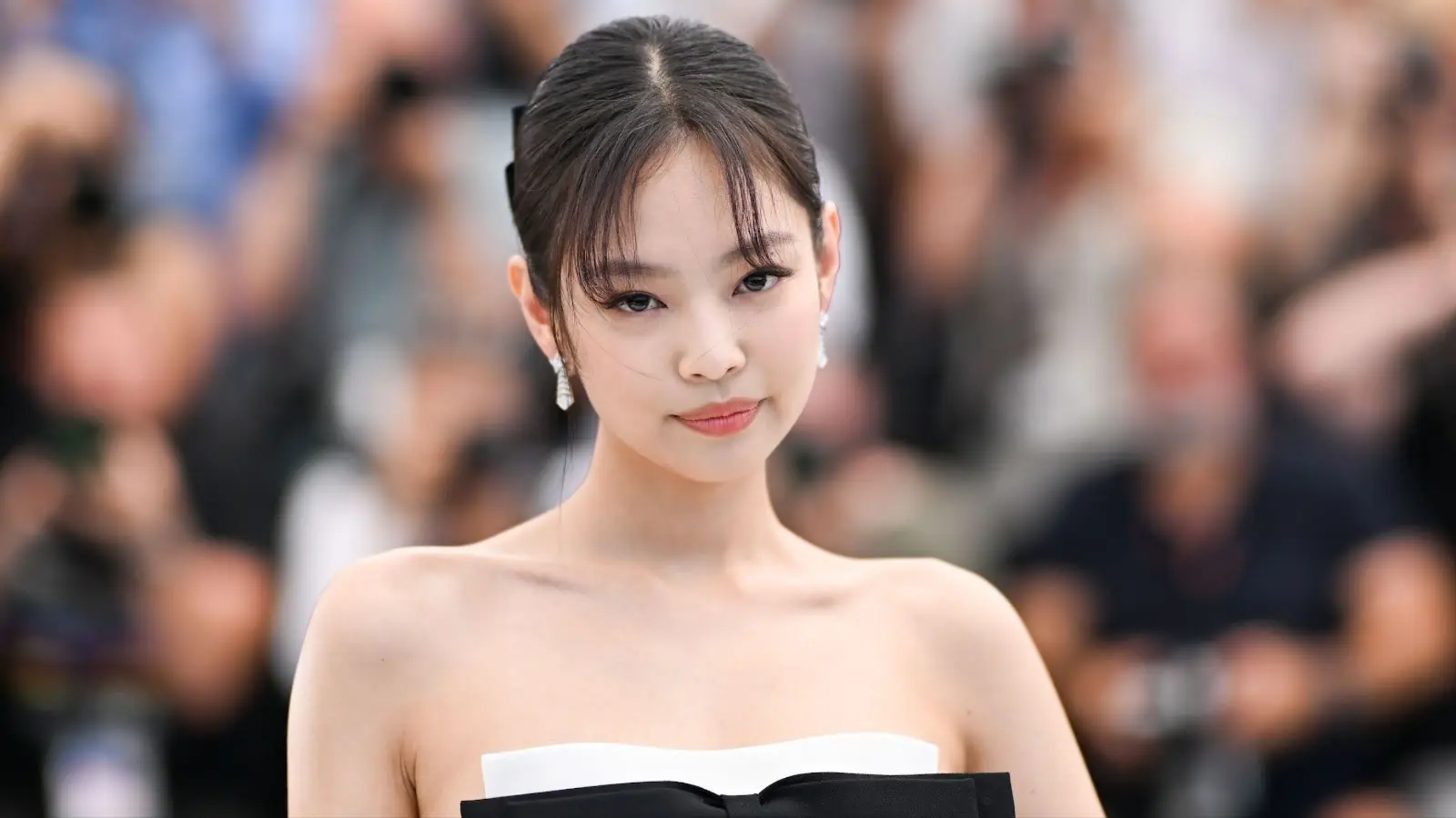 Jennie (Blackpink) tổ chức triển lãm ảnh cá nhân đầu tiên